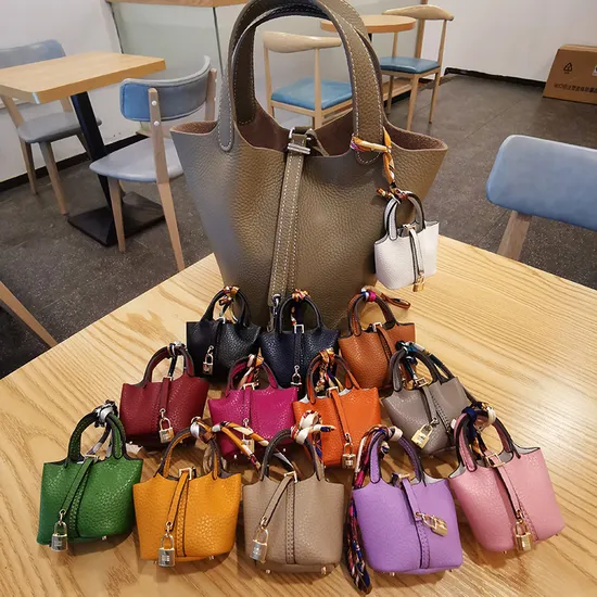 Ea116 Picotin Wholesale for Brand Fashion Mirror Cute Car Keychain Lipstick Bags Pendant Designer Luxury Rodeo Leather Bag Charm 